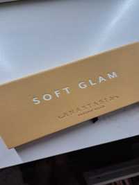 Anastasia Beverly Hills Soft Glam paleta cieni