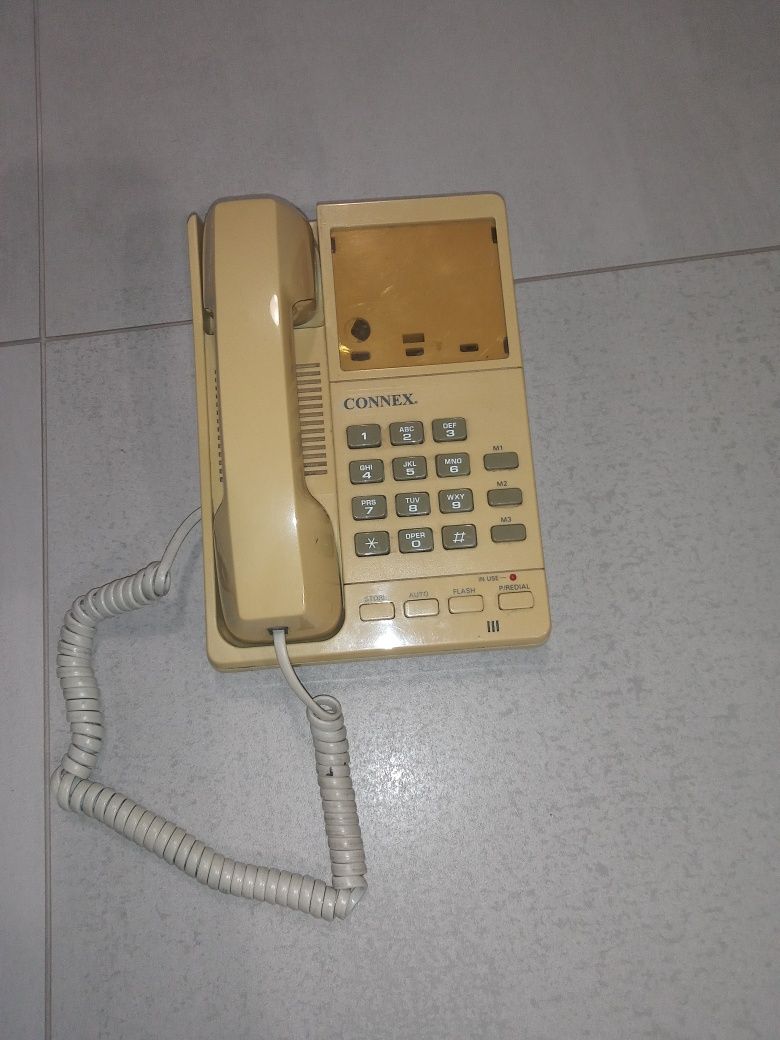 Telefon stacjonarny CONNEX model BT - 930 PRL
