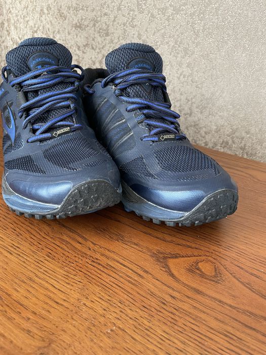 Brooks Cascadia gore-tex чоловічі кросівки (42,5 роз