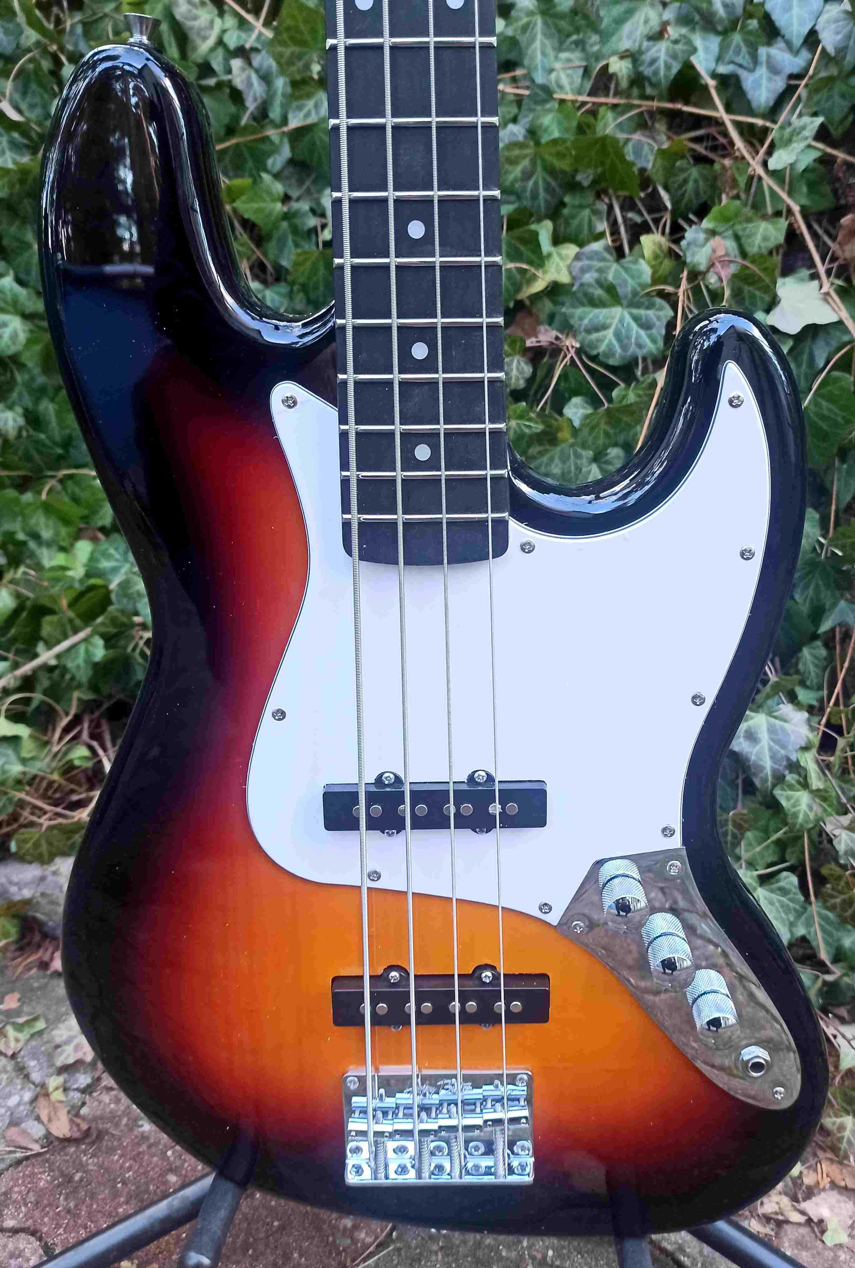 Nowa gitara basowa JB-20 SB Standard
