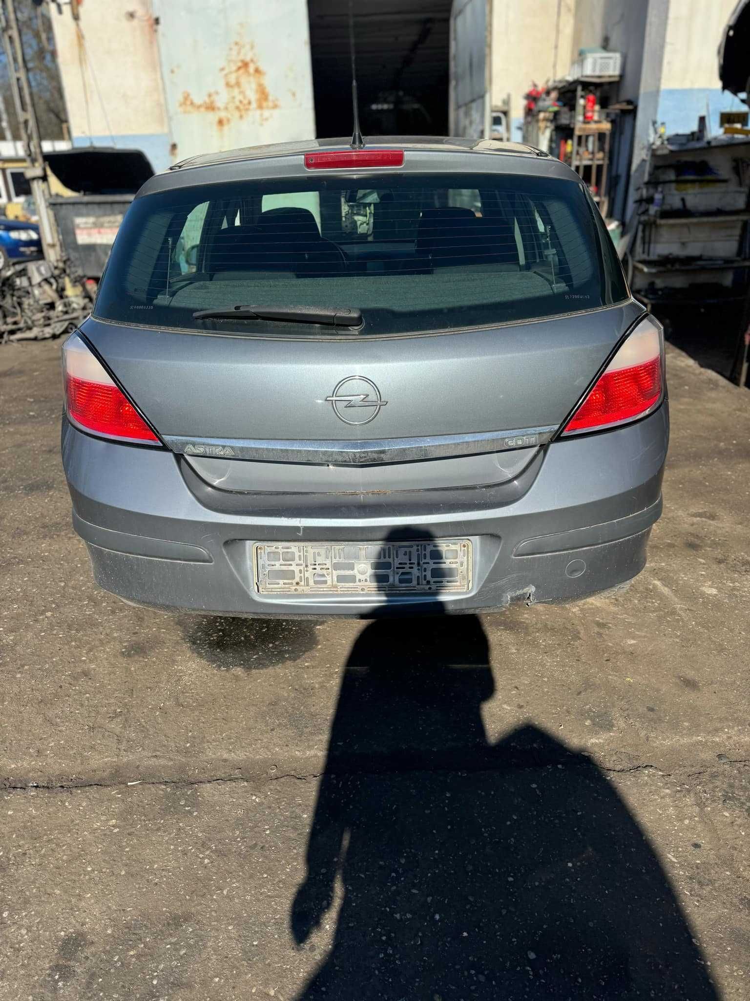 OPEL ASTRA 2006r. na części Adax Opolski Auto Złom Koźle