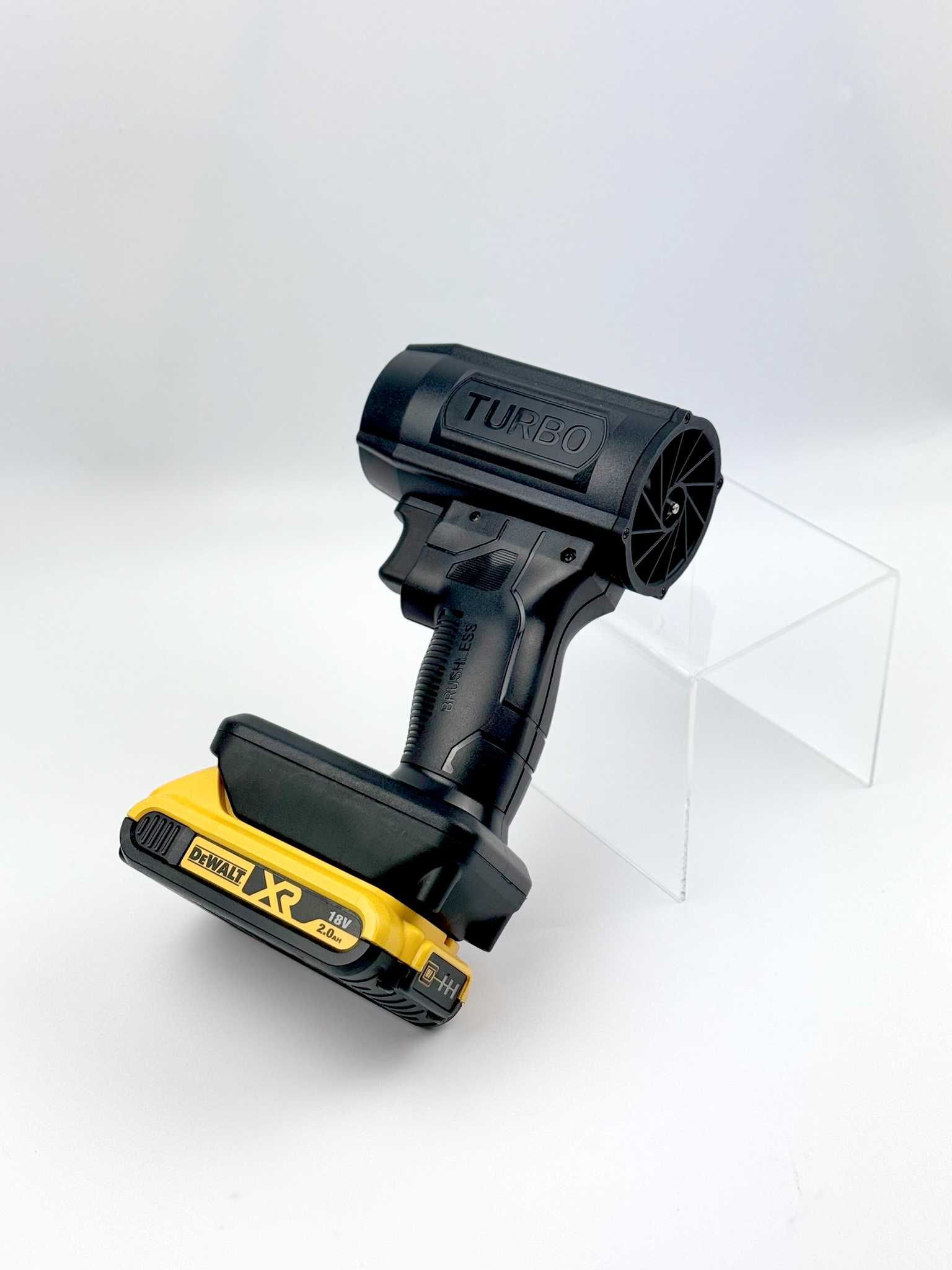NAJMOCNIEJSZA ! Dmuchawa Na Baterię DEWALT 18V - Film Prezentujący