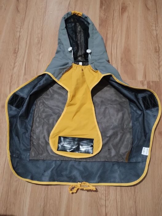 Wodoodporna kurtka z kapturem dla psa L