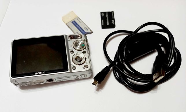 Фотоаппарат Sony Cyber shot dsc-s780 под ремонт+ флешка, адаптер, шнур