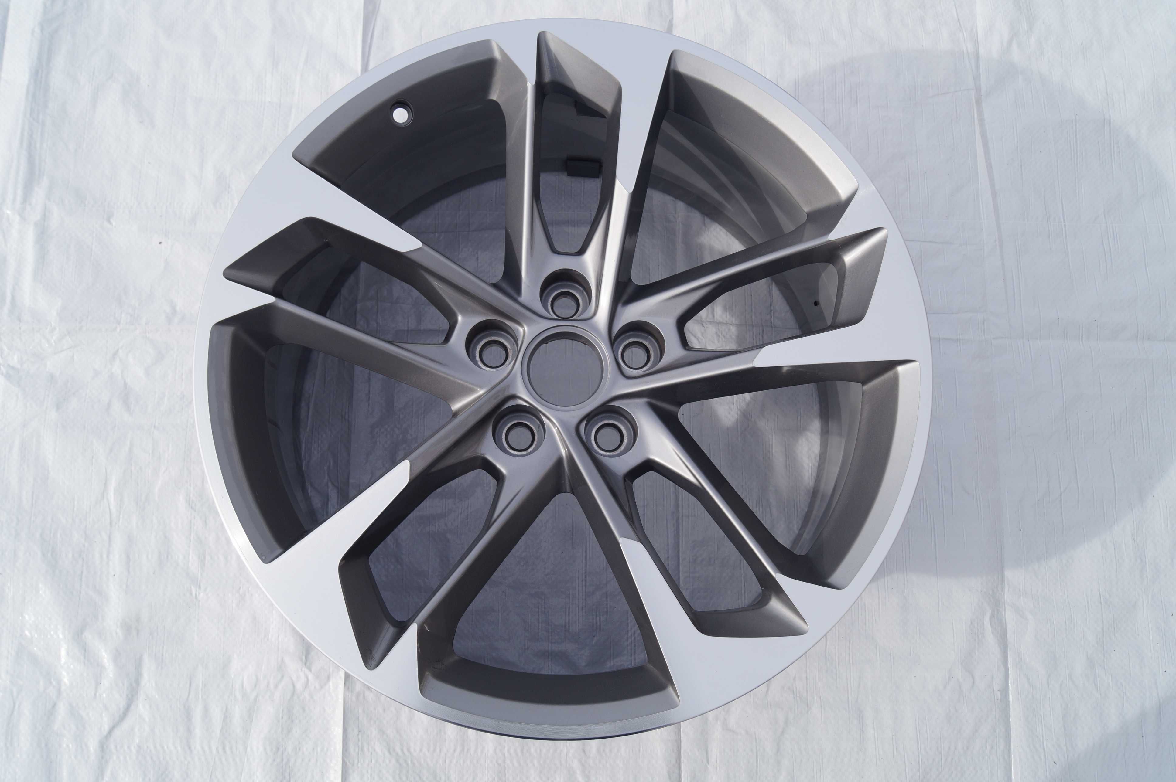 felga aluminiowa tył chevrolet camaro v 5 vi 6 20 9,5j et39