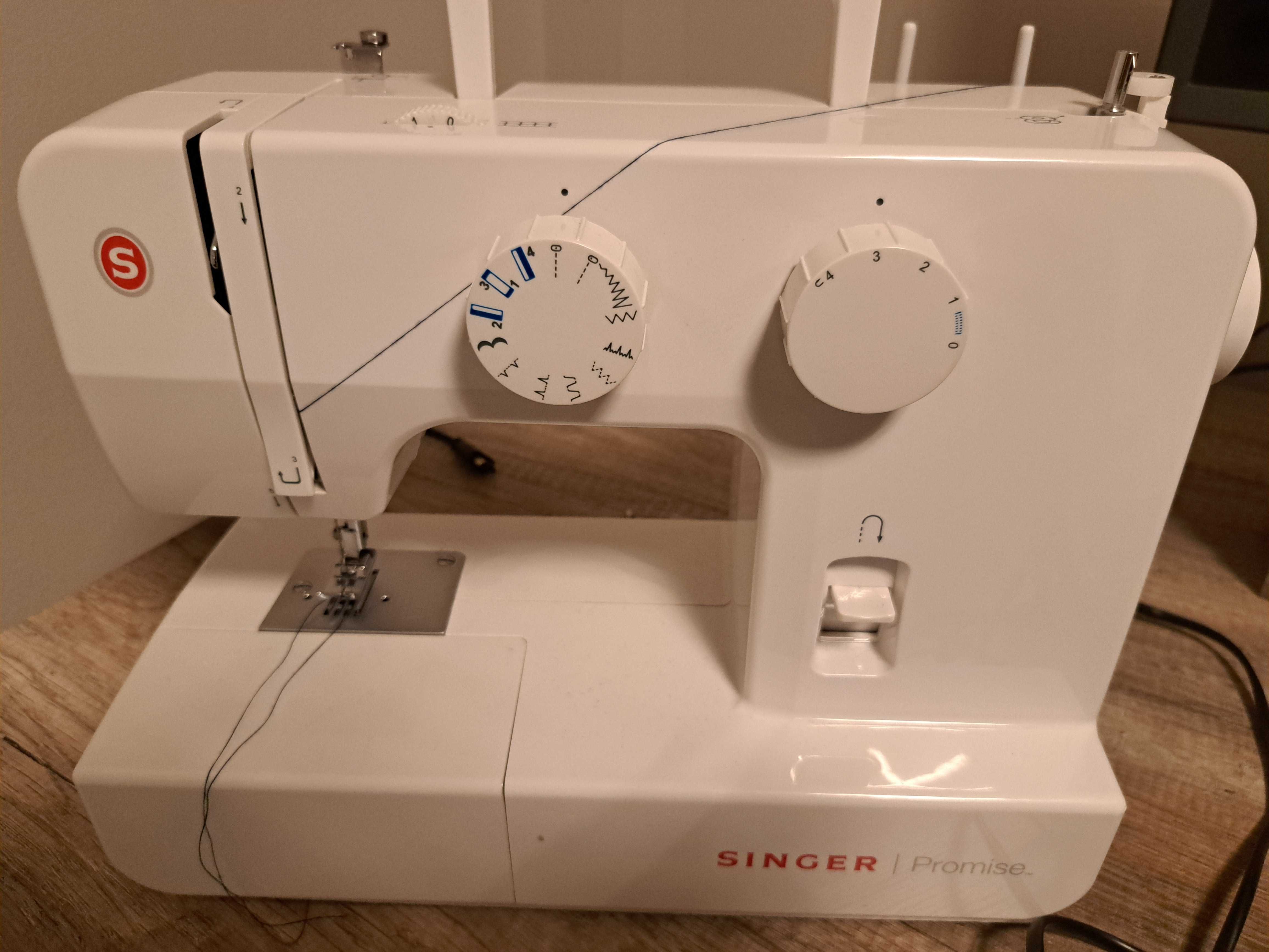 Maquina de costura Singer