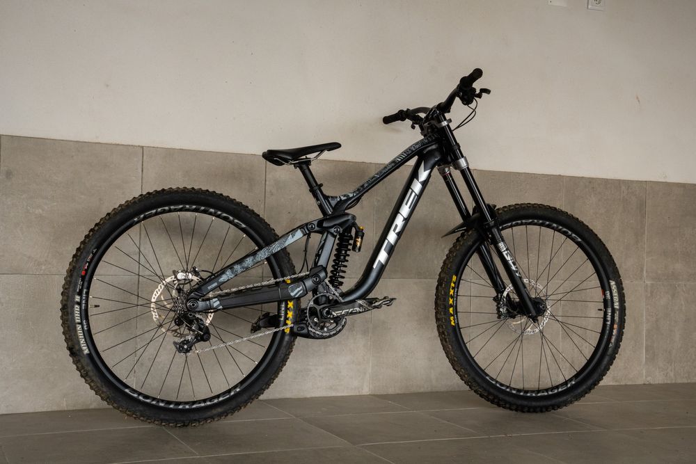 Trek Session DH 2024