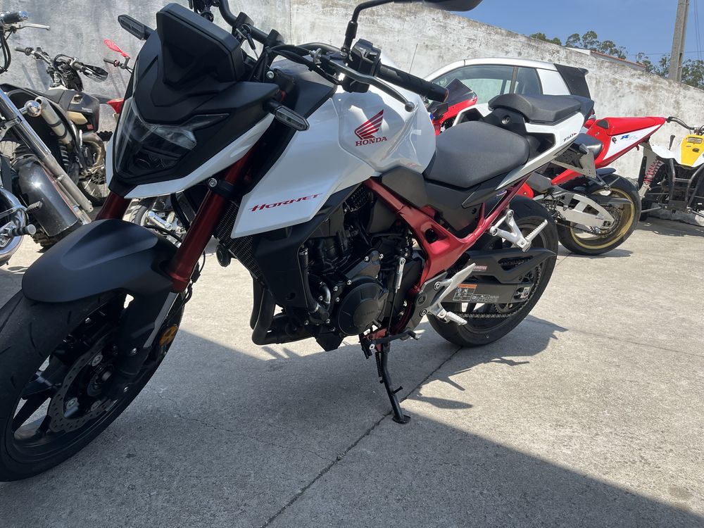 HONDA HORNET 750 35KW (deslimitada)