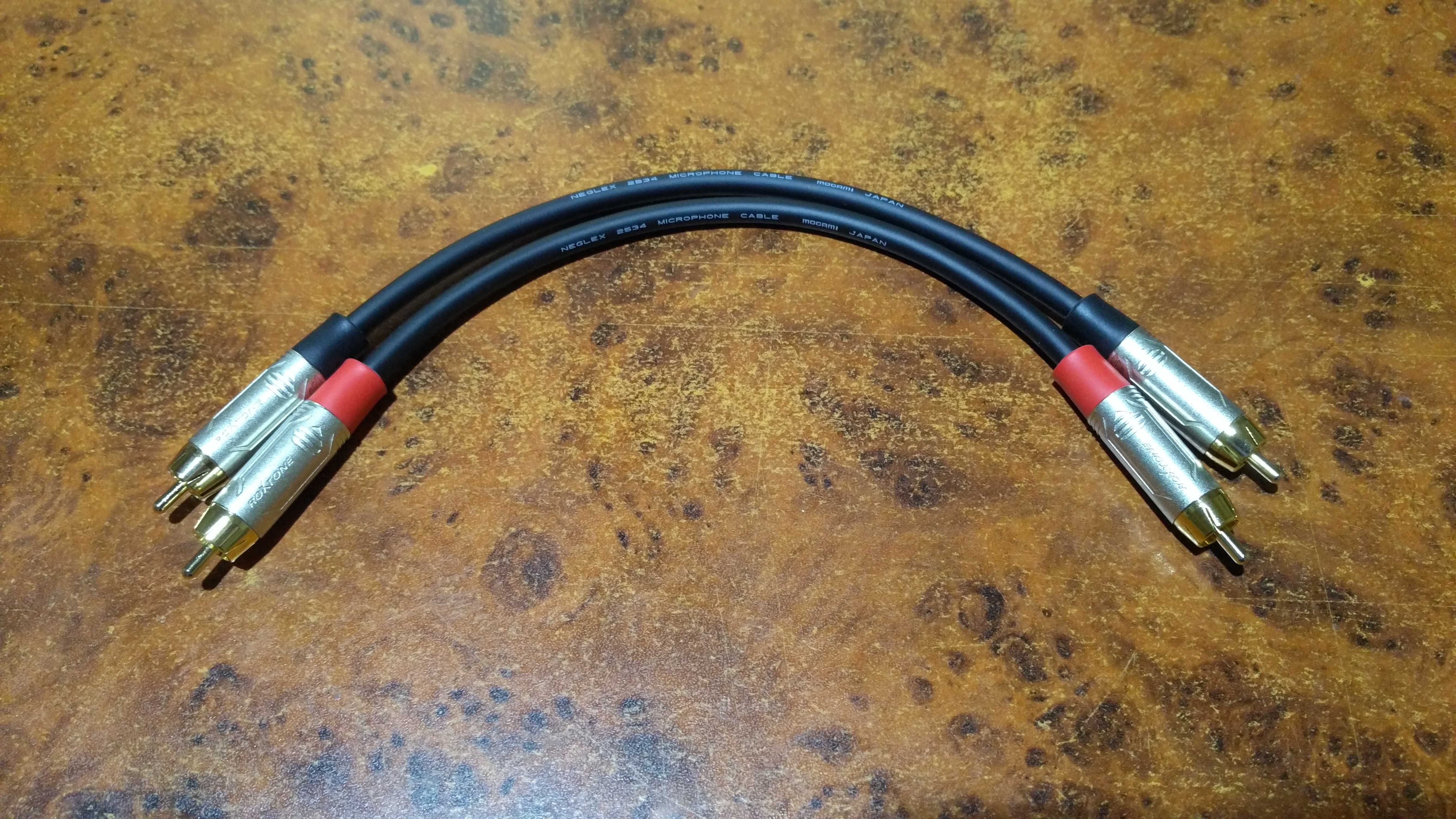 Hi-Fi межблочный кабель MOGAMI W2534 2RCA/2RCA ROXTONE направленный