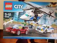 Vários Legos (carros e helicóptero)