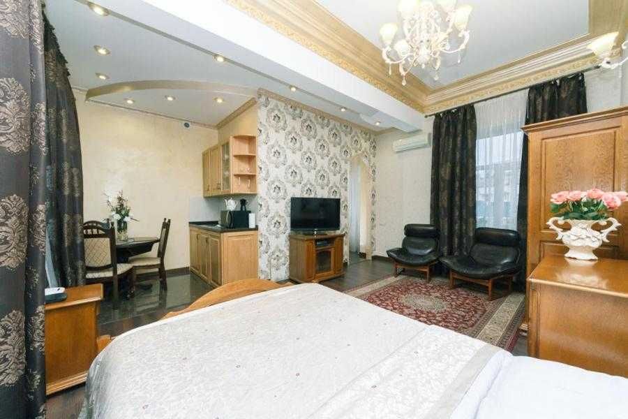 1к квартира, метро Майдан Незалежності, біля McDonalds