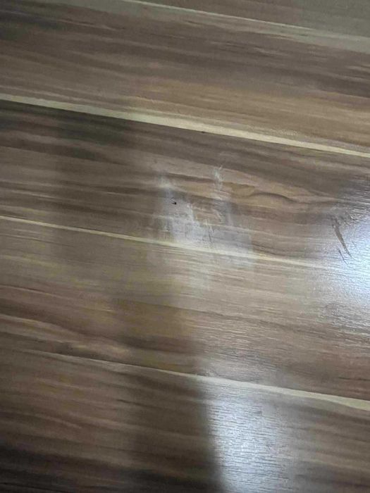 Mesa de sala de jantar com 4 cadeiras em pele sintética