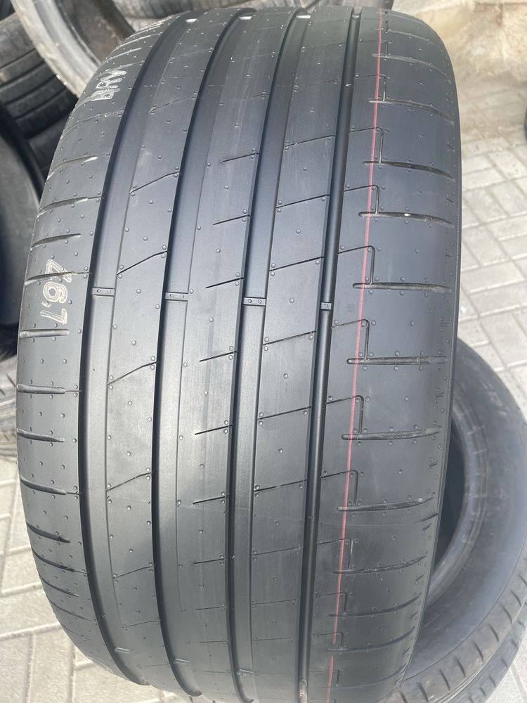 Шины летние 275/35/23 Pirelli Pzero Е