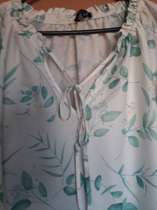 Śliczna bluzka bufiaste rękawy rozmiar 48/50/52  5XL  In The Style