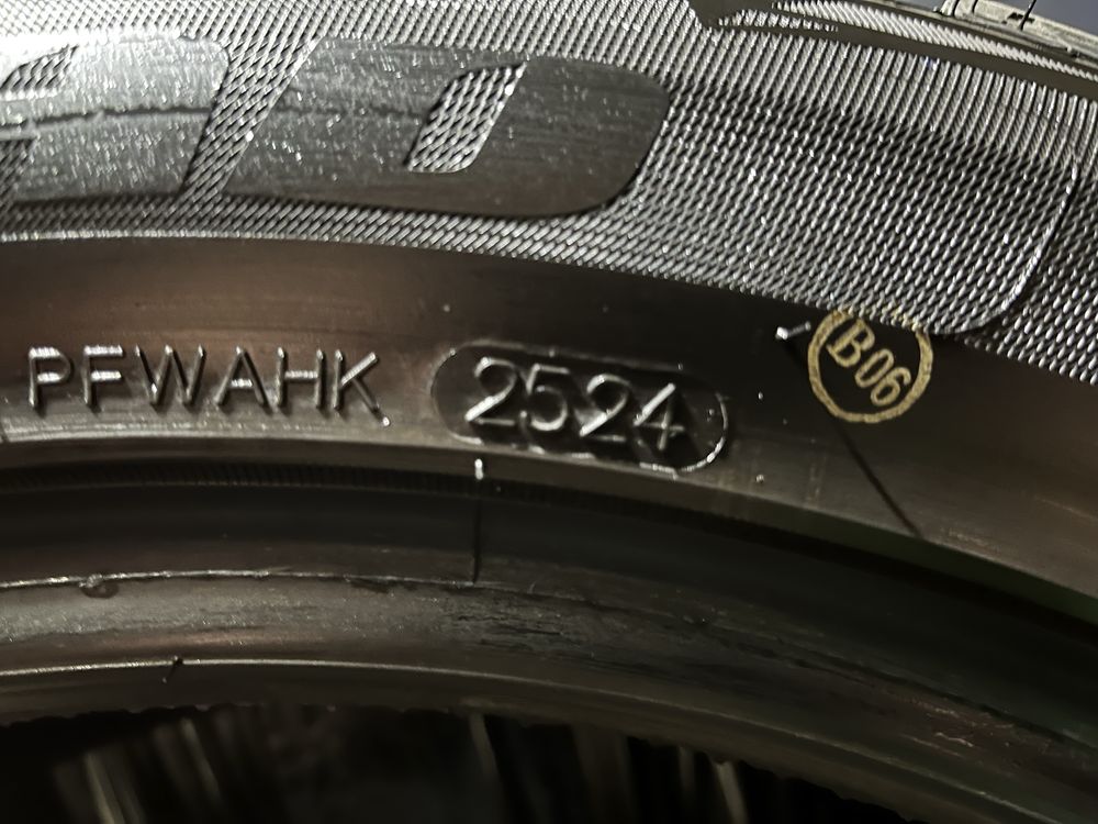 Зимова гума 255/50 r20