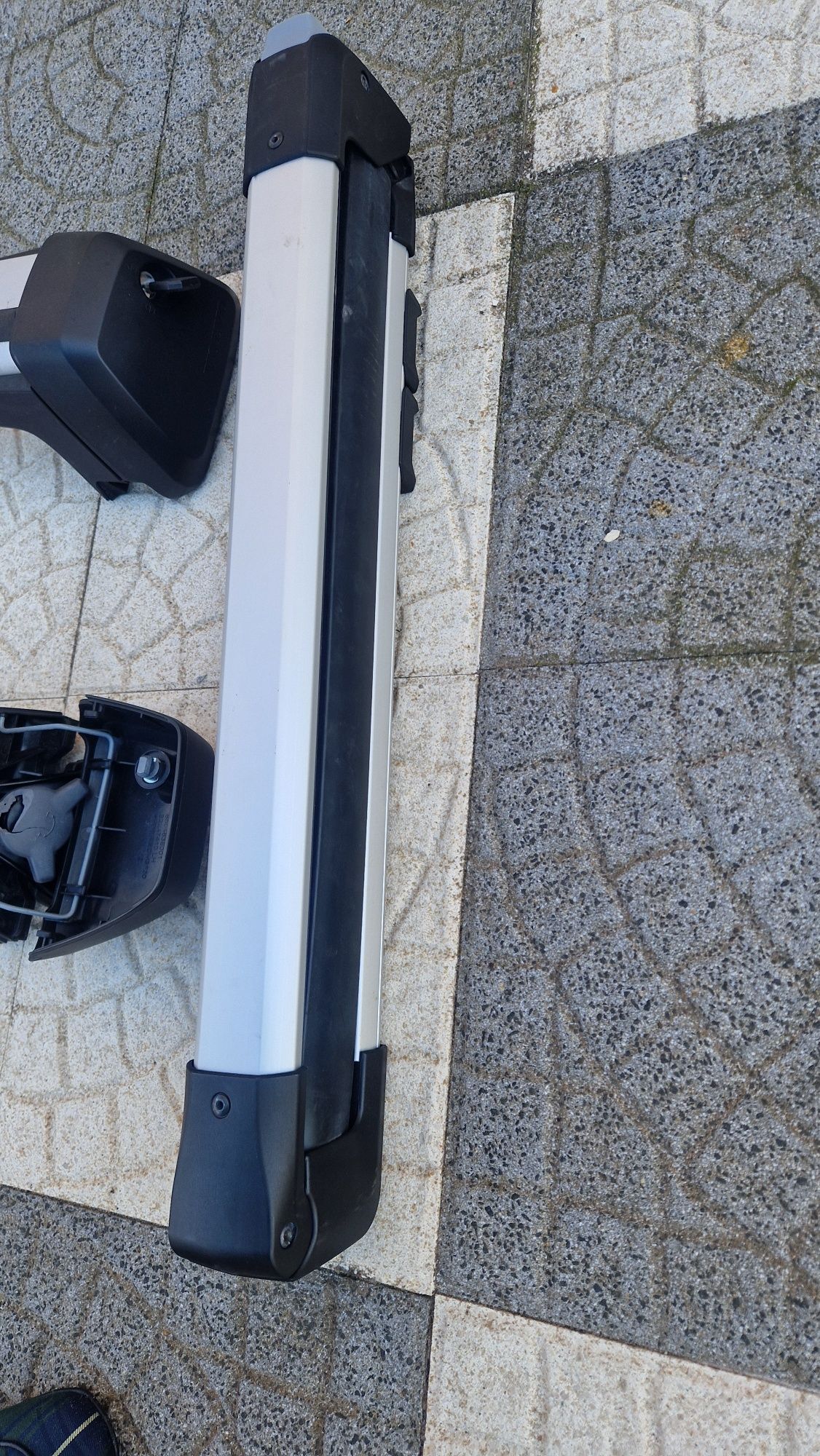Barra transversal + apoio para prancha de surf para volvo