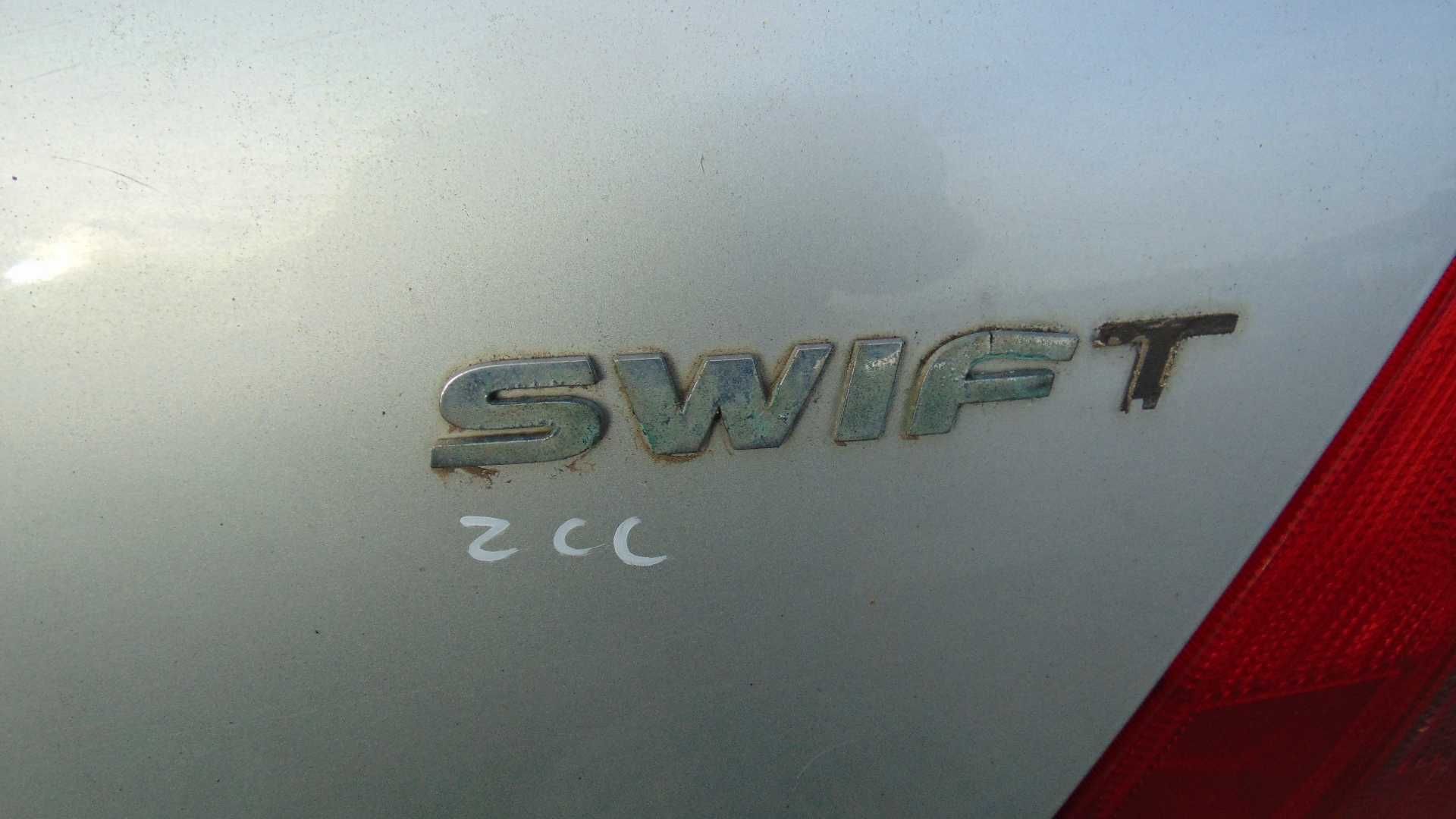 Lut4 Klapa bagażnika drzwi 3D suzuki swift mk6 ZCC wysyłka części