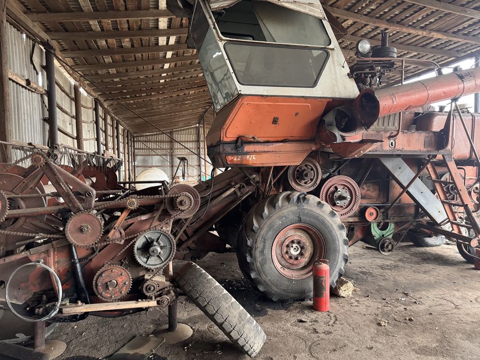 Комбаїн Нива СК 5 з жаткою