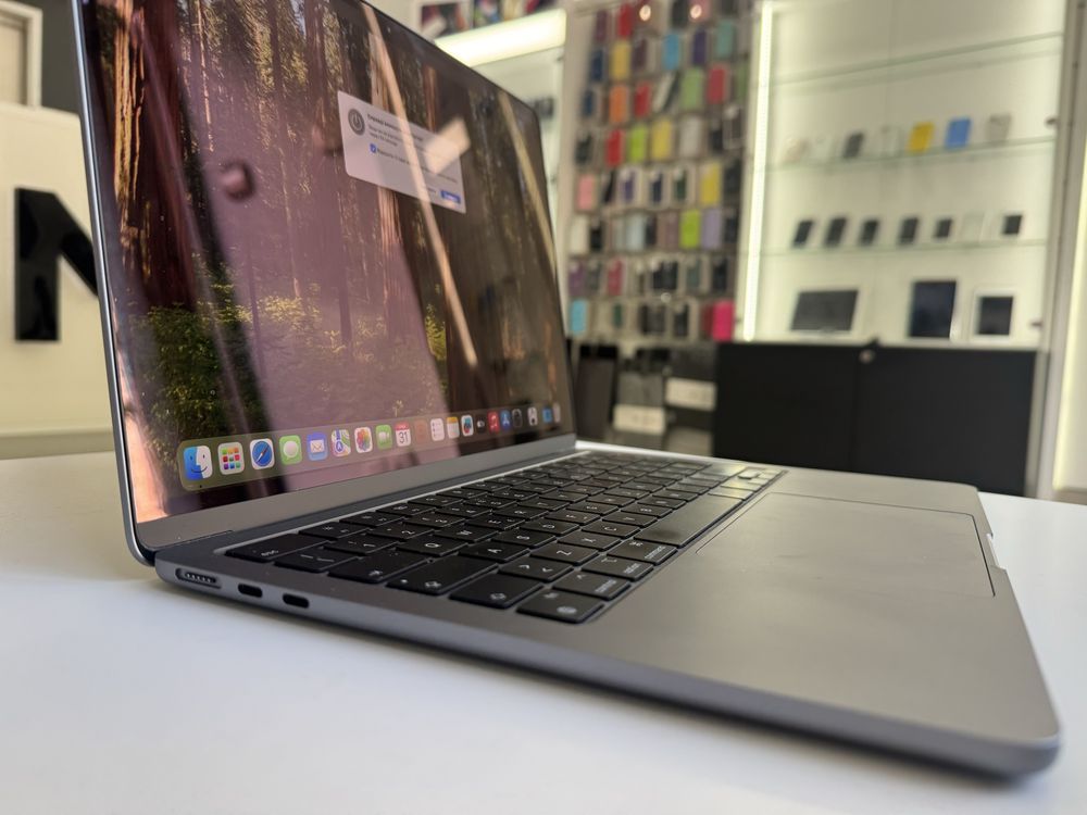 MacBook Air 13” 13.6” M3 2024 16/256Gb Space Gray Кастом Без блокувань