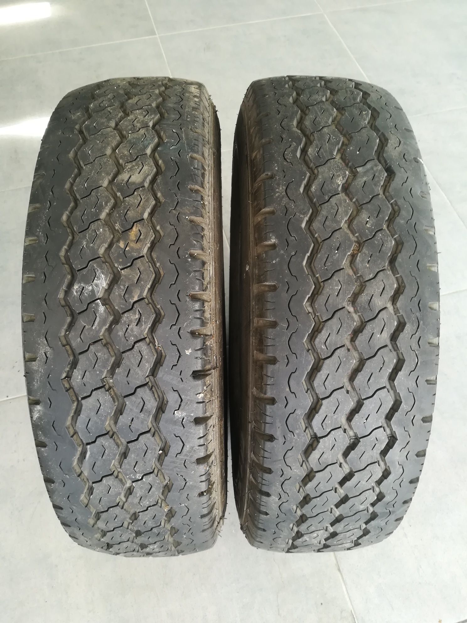 2 pneus 195 r14C Firestone