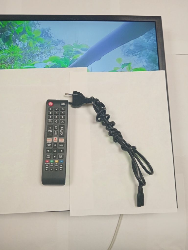 Телевізор Samsung ue32t5300. В чудовому стані