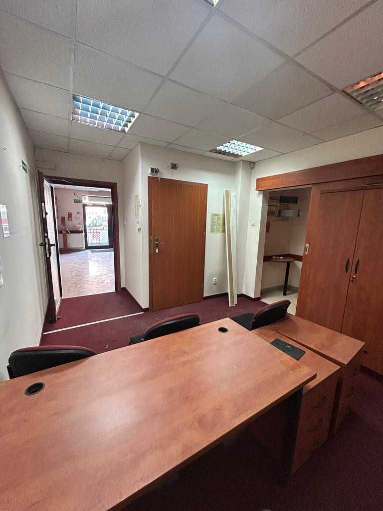 Lokal handlowo/usługowy, wys.standard,Piłsudskiego35,podjazd d.niepełn