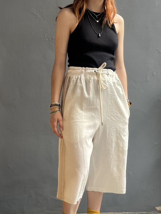 Шорти-бермуди з льону з прошвою