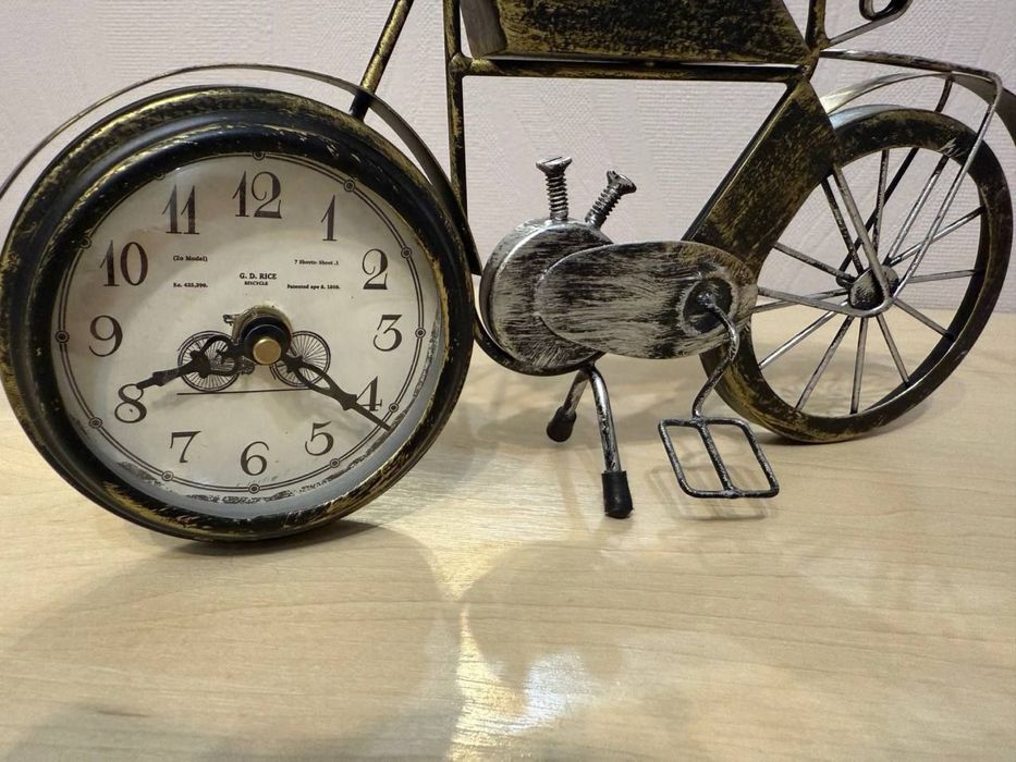Сувенирные Часы-велосипед из Германии на подарок