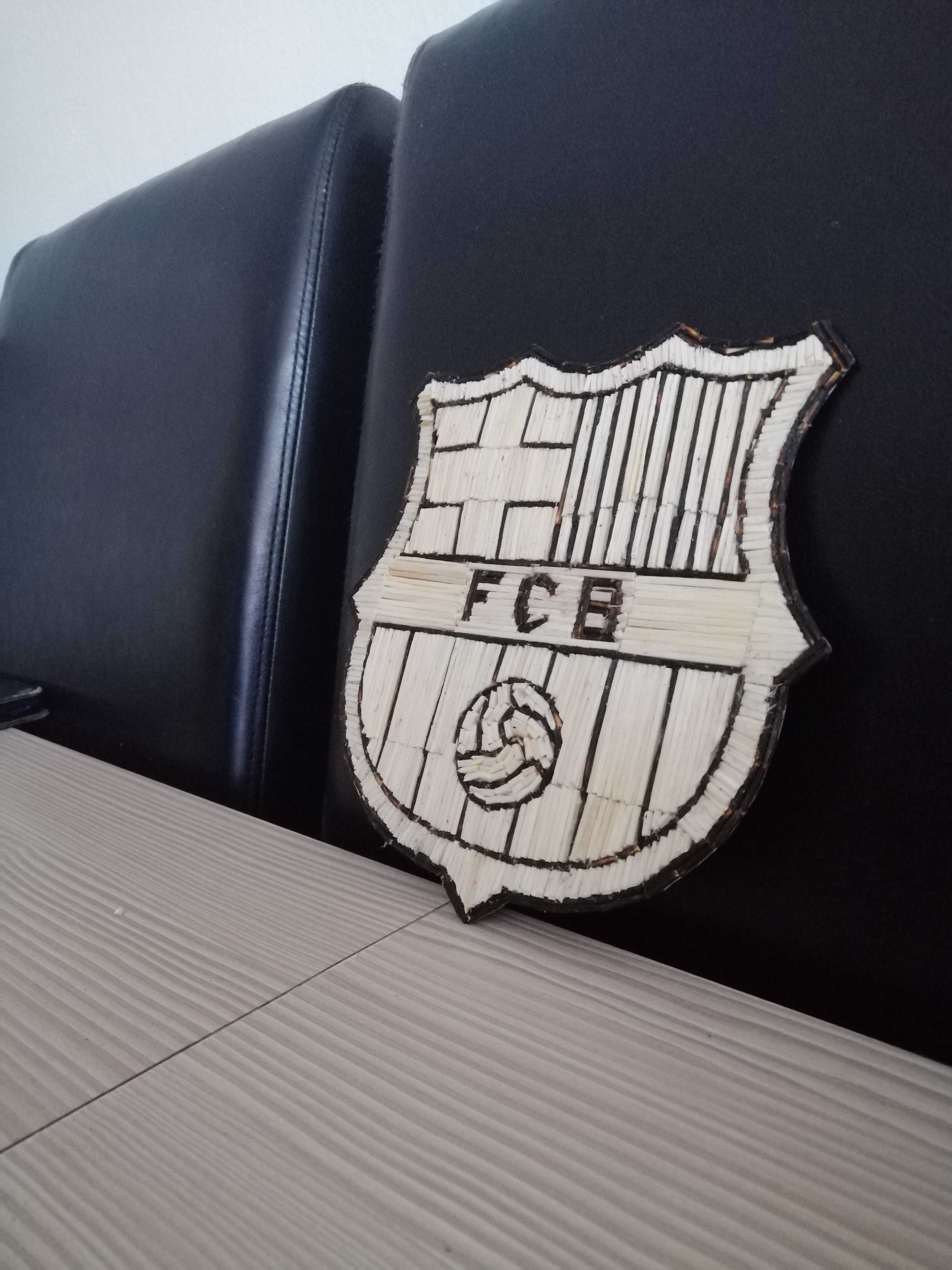 Herb FC Barcelony i nie tylko z zapałek