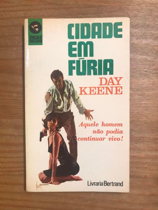 Cidade em Fúria - Day Keene (portes grátis)