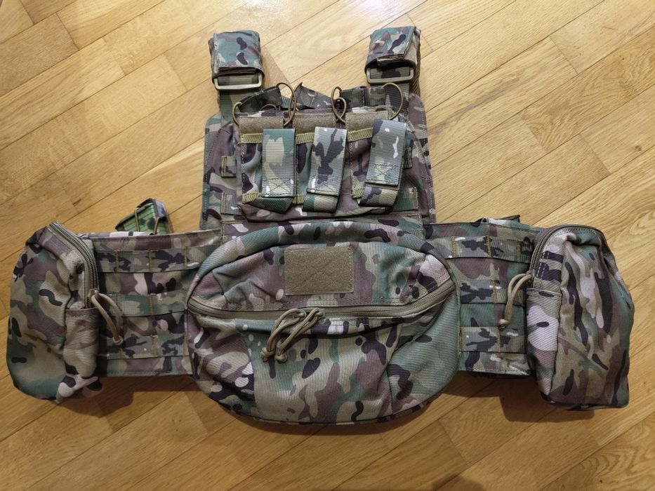 Плитоноска multicam із підсумками