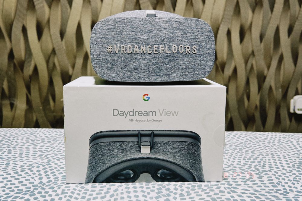 віртуальної реальності для смартфонів Google Daydream view 2017