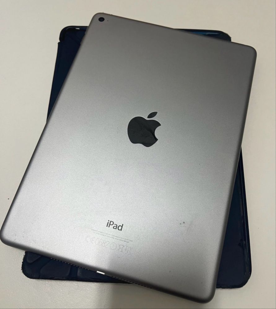 Apple iPad Air 2- 128 GB- Wi-fi- Space grey| Ótimo estado