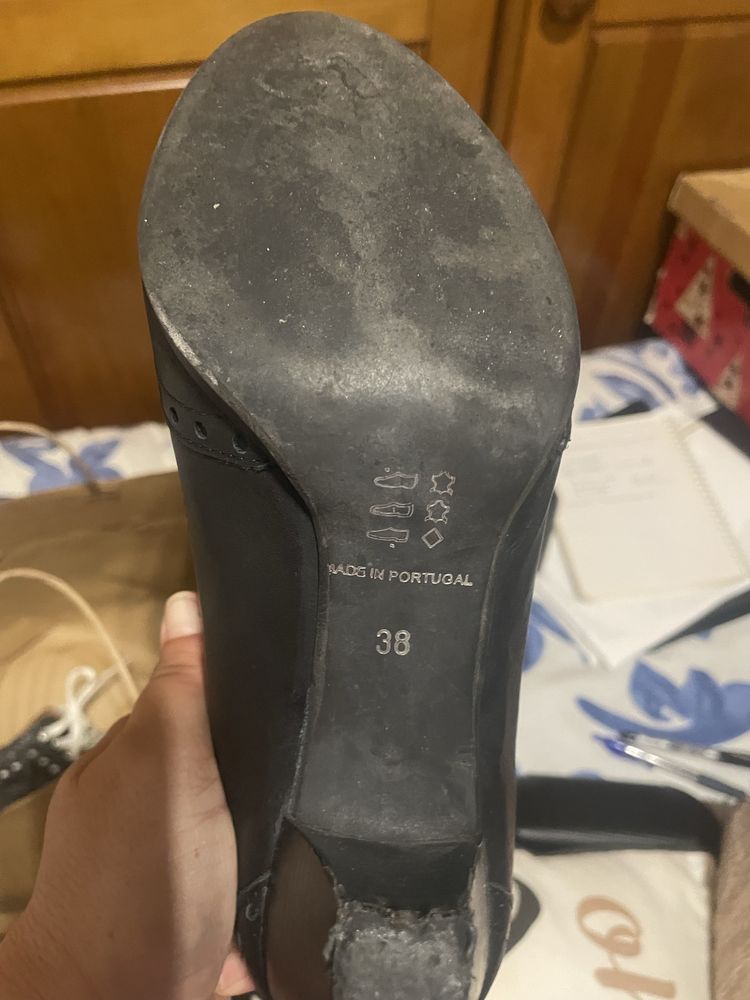 Botas e botins apenas usadas 2 vezes
