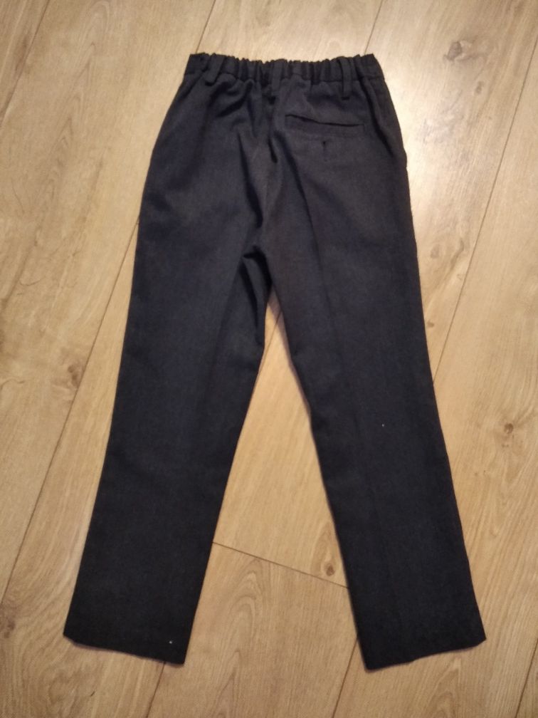 Стильні класичні завужені брюки штани 116-122 5-6 р