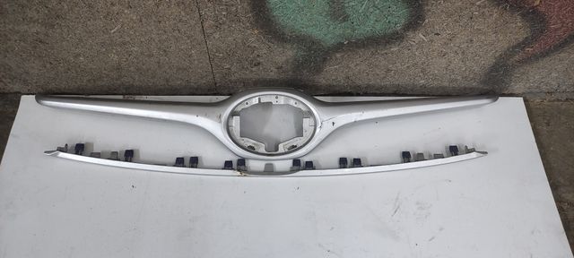 Накладка решетки радиатора Toyota Highlander