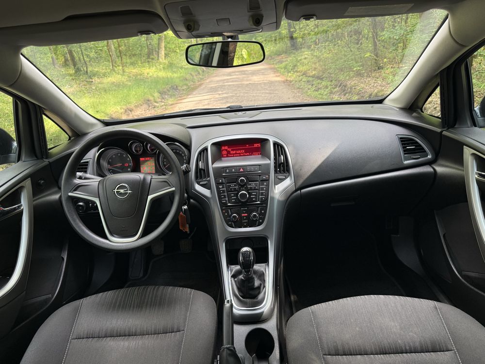 Opel Astra J 1.4 turbo 140km Euro 6 2015r hatchback czujniki klima