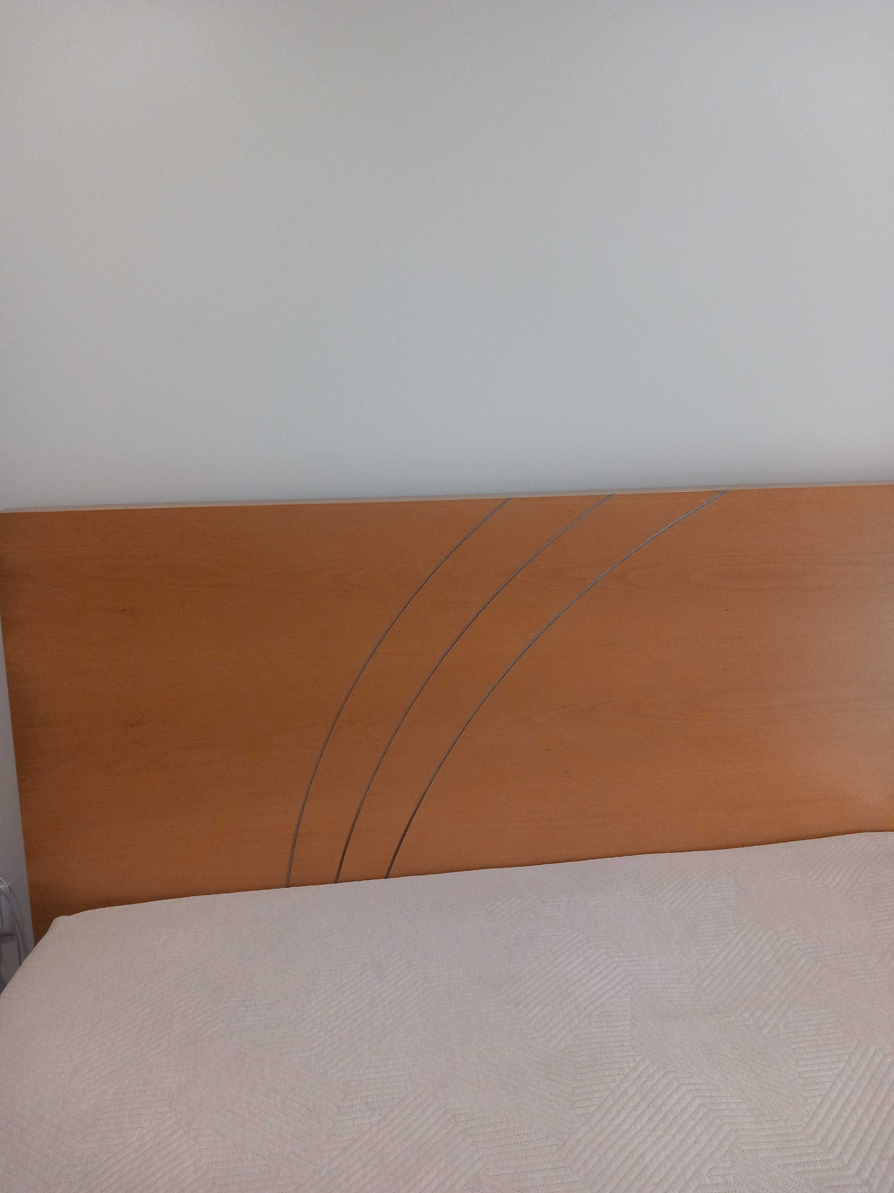 Quarto de casal em cerejeira