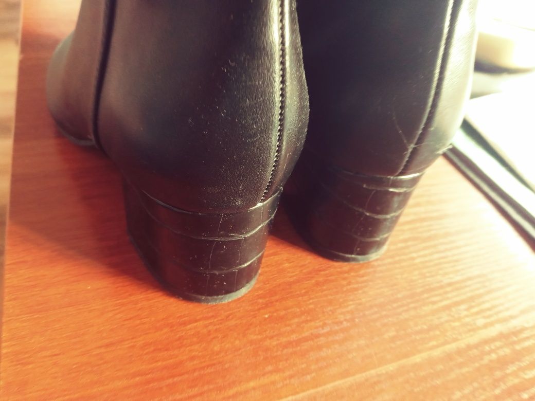 Botki czarne za kostke obcas 4cm primark