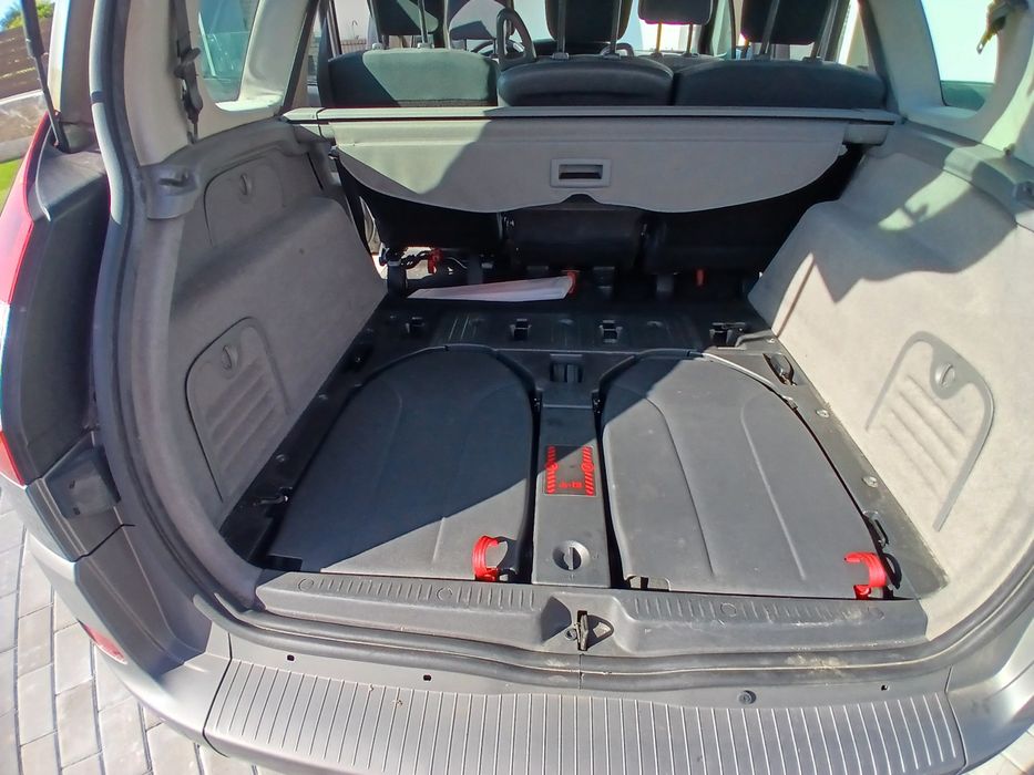 Renault Scenic 5+2 lugares diesel económica