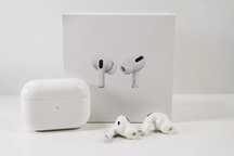 Słuchawki bezprzewodowe dokanałowe Apple AirPods Pro używane działają