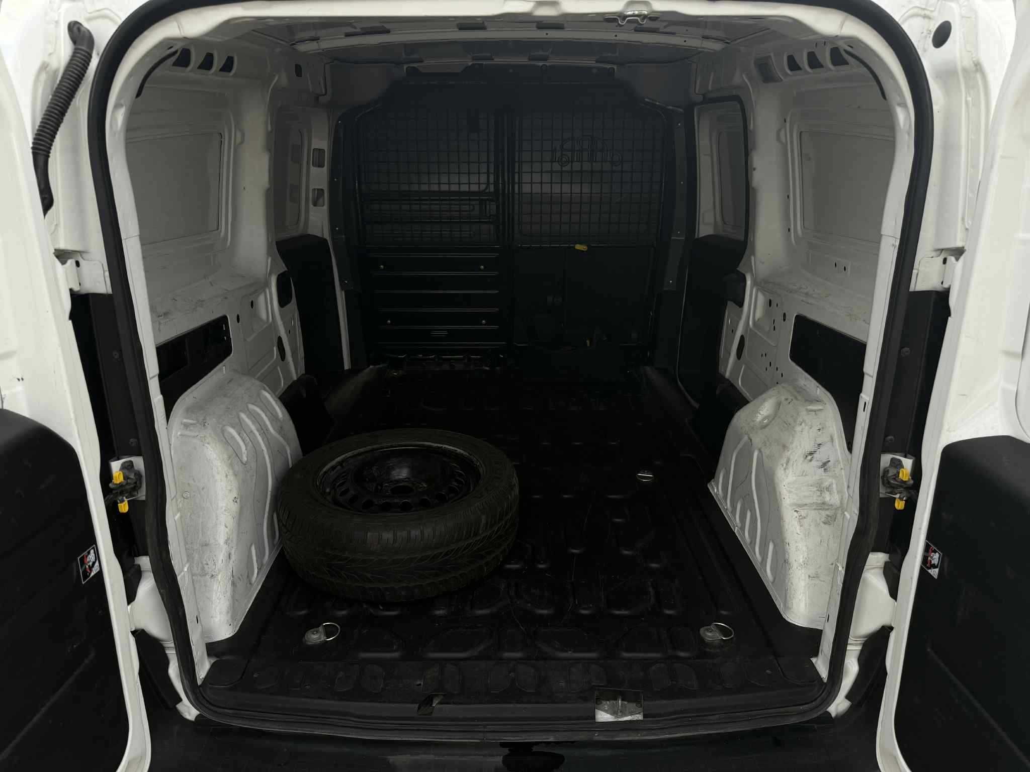 Fiat Doblo MAXI 1.6 Diesel 3 osobowy    2021 rok