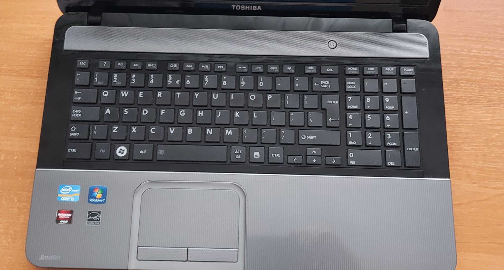 TOSHIBA Satellite L870-10Z
