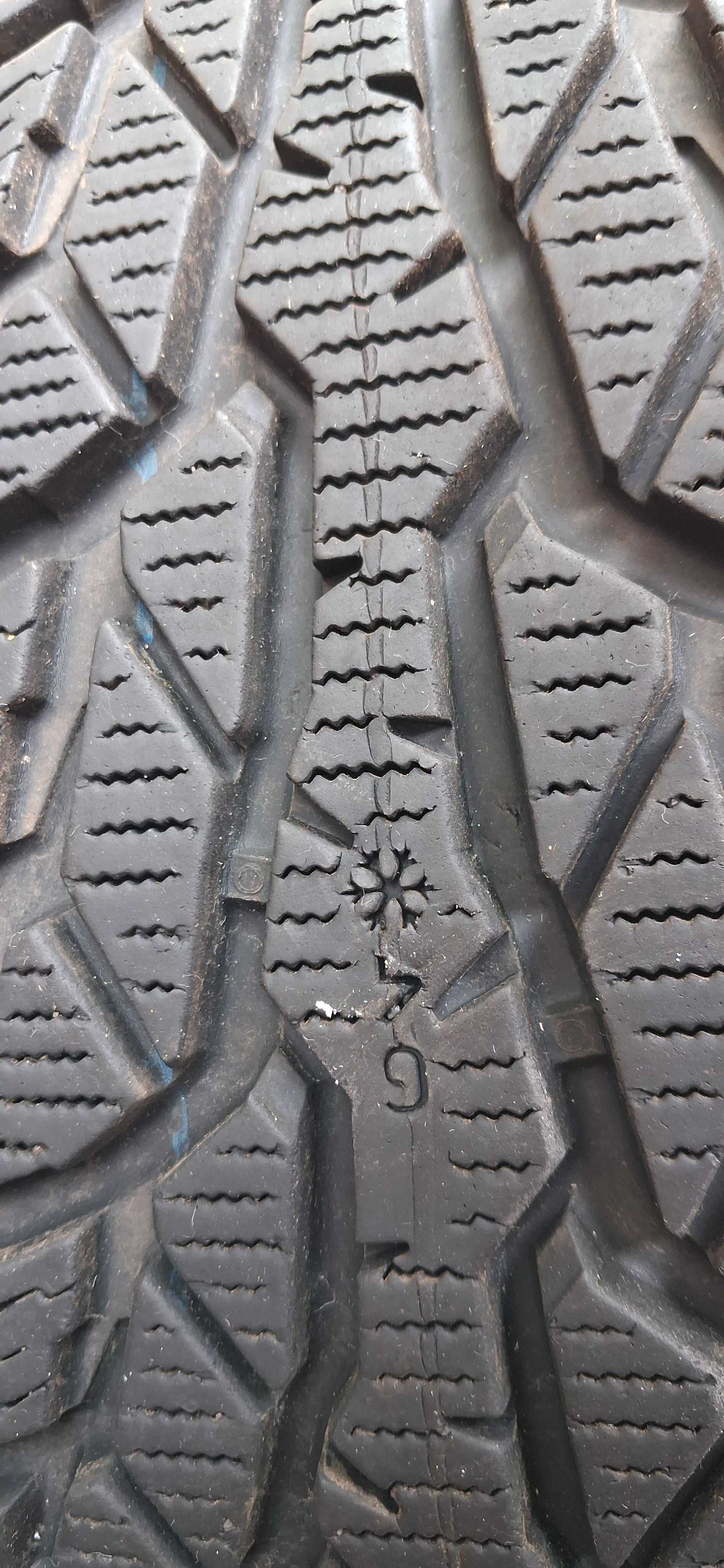 Dwie opony zimowe Nokian 205 55r16 91h WR D4