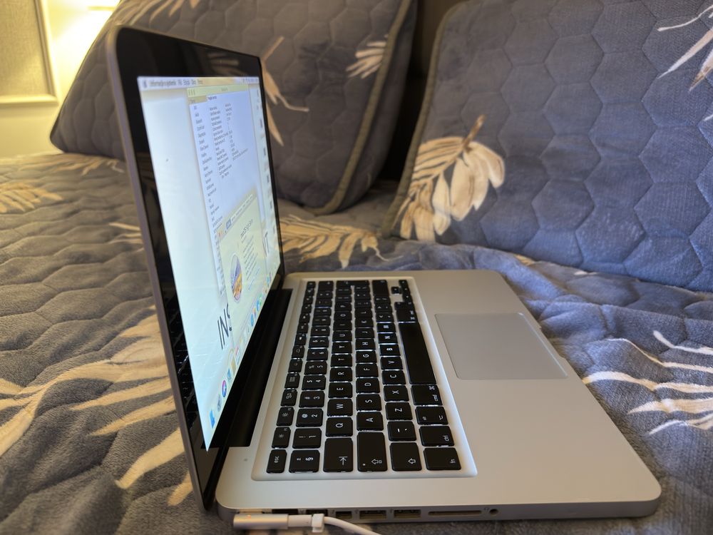 Macbook parametry na zdjeciu