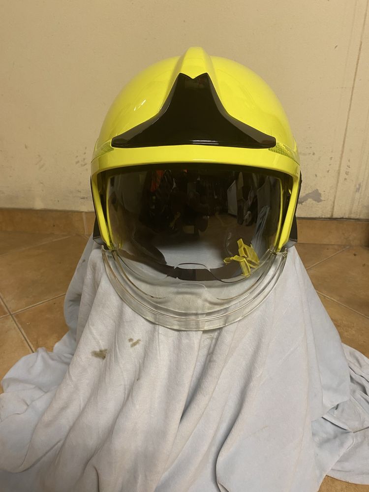 Vendo capacete MSA BOMBEIRO