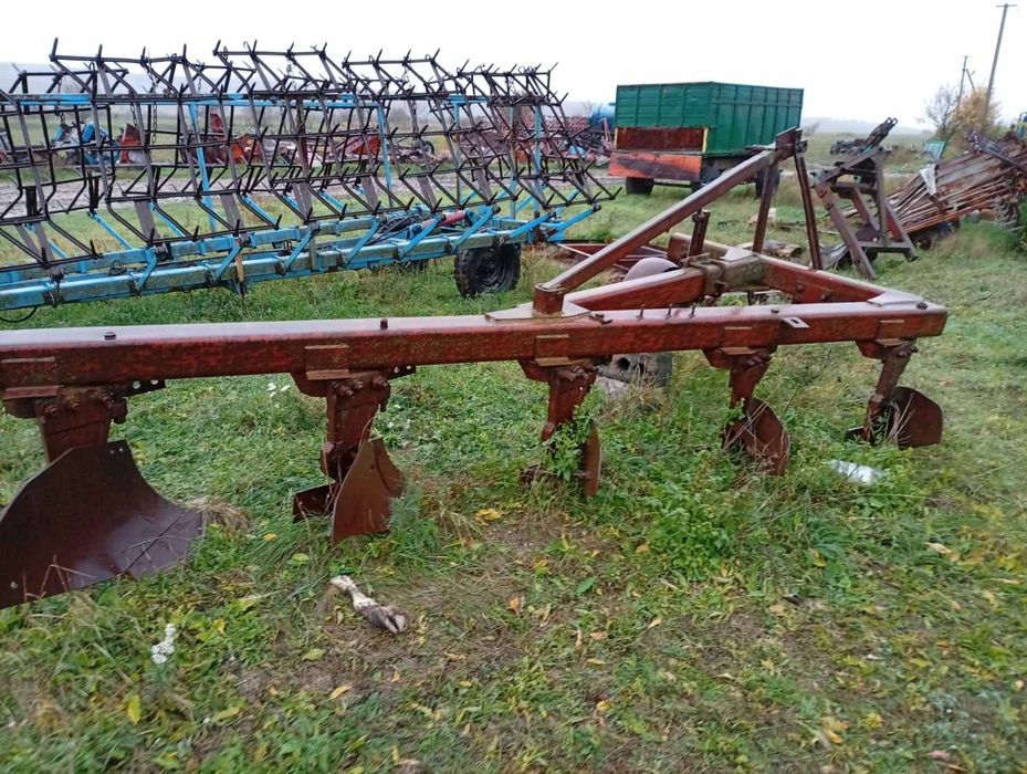 Плуг ПЛН 5-35, п'ятикорпусний, навісний, стан НОВОГО, 2000 р.в.