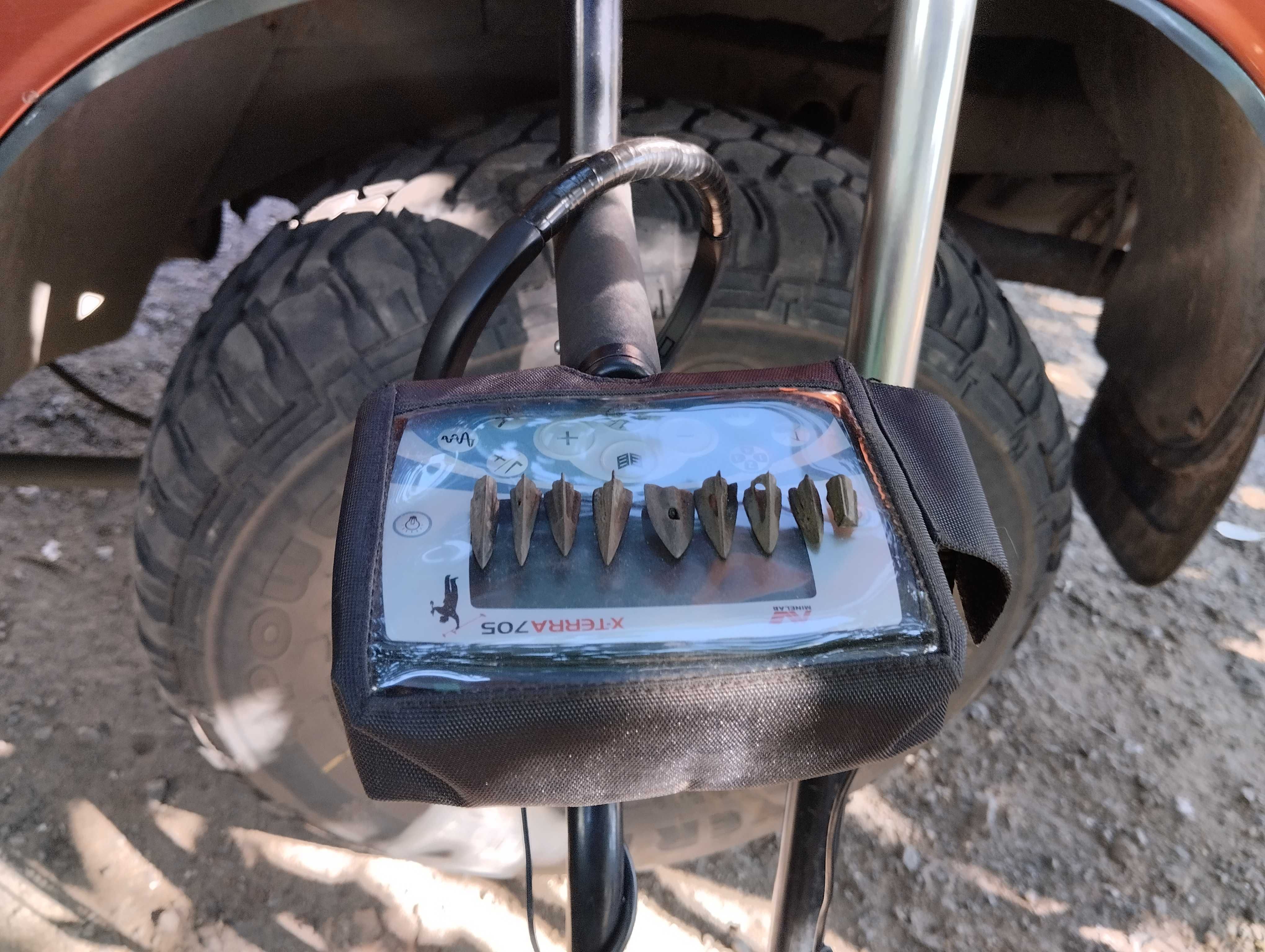 Металошукач Minelab X-Terra 705