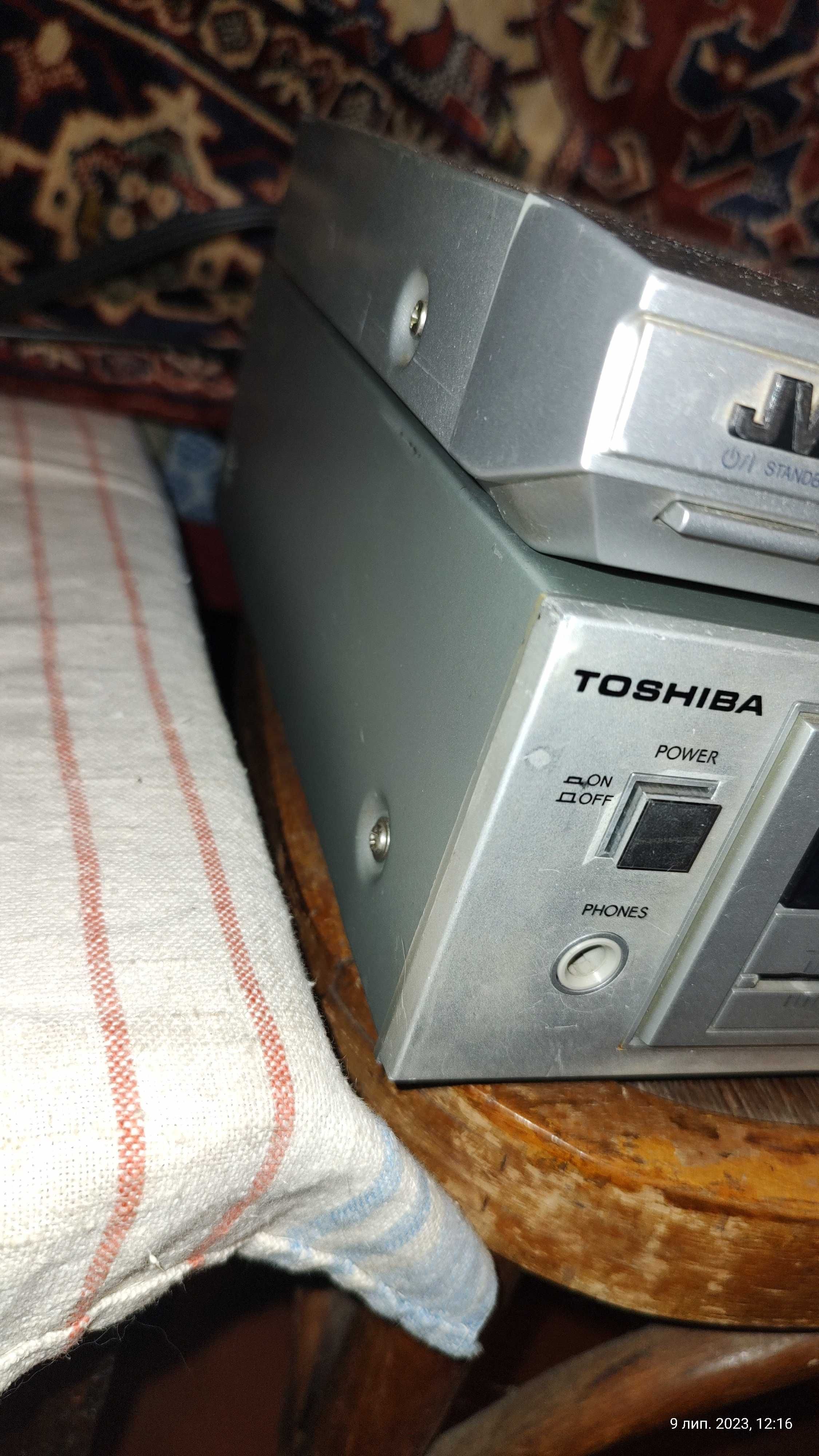 Комплект ресівер TOSHIBA SA-R1, DVD JVC, акустика SONY SS-RG66