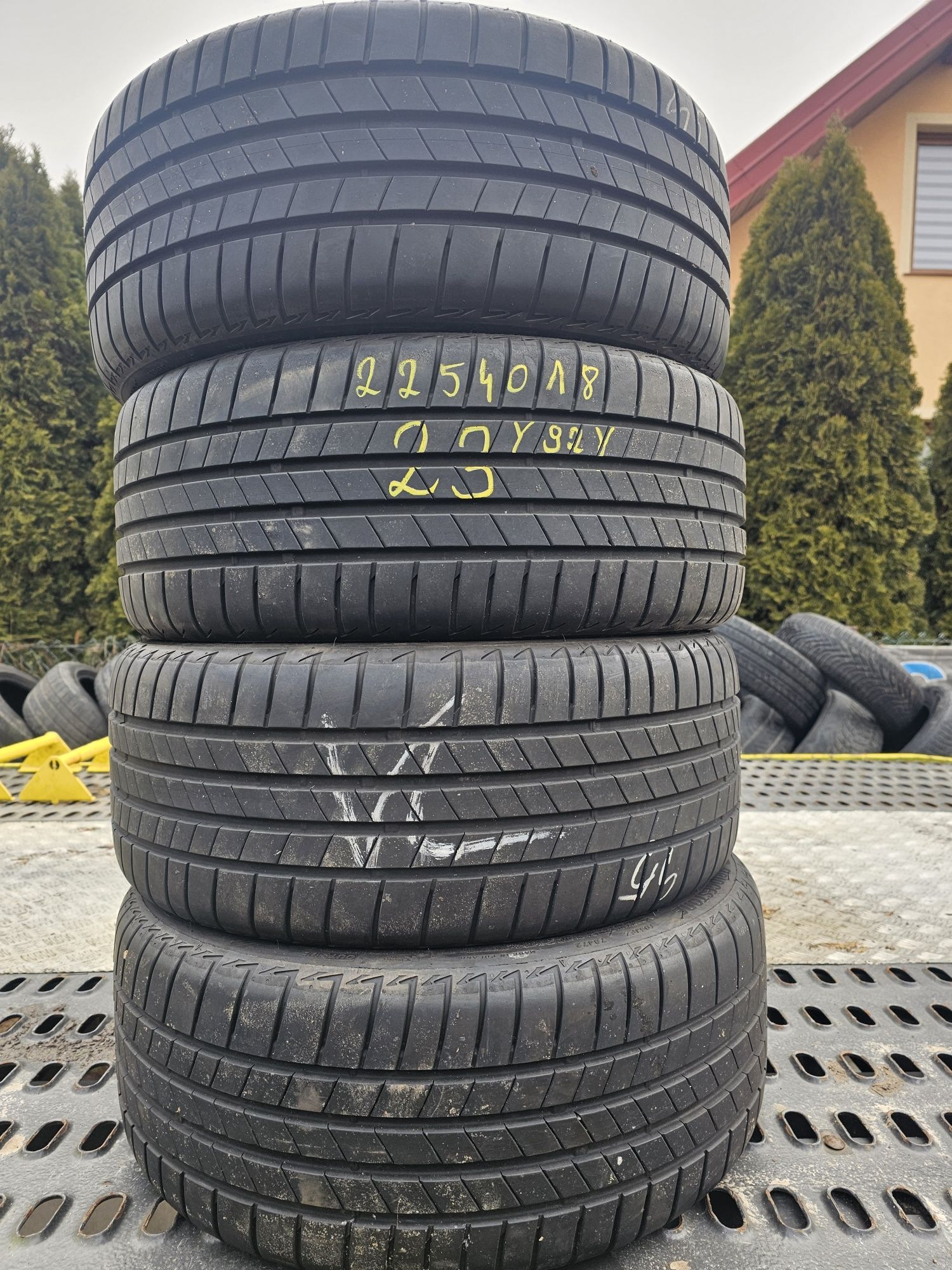 Opony Letnie R18 225/40-Bridgestone-7mm-23rok